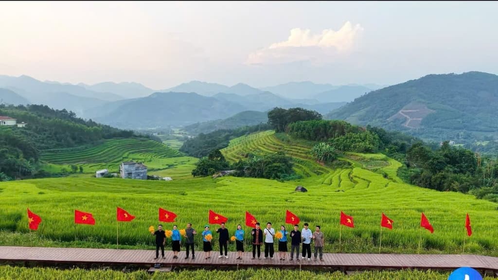 Điểm Checkin Sạp ngắm Mùa Vàng