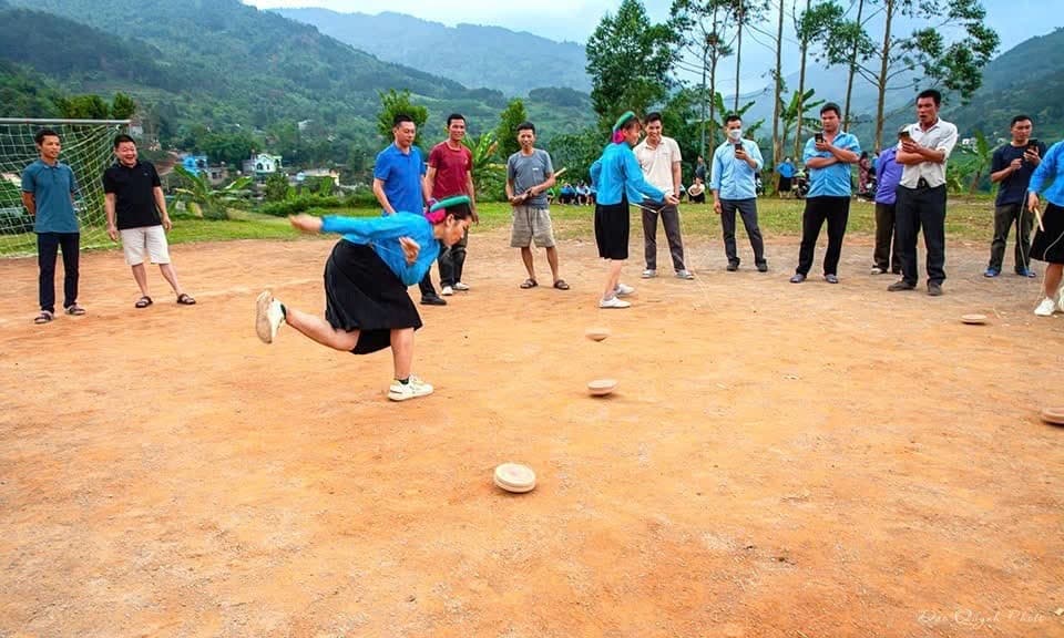 Sân Trải nghiệm Thể thao dân tộc truyền thống Hội Mùa Vàng
